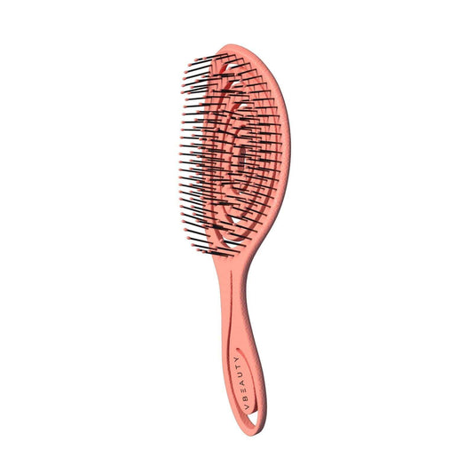 Die VBEAUTY Detangle Straw Brush Haarbürste ist zu 60% aus dem schnellwachsenden Rohstoff Stroh hergestellt und ermöglicht ein Haarbürsten ohne jegliche Schmerzen