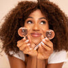 Geniesse das erfrischende Gefühl und erlebe eine verwöhnende Pflegeroutine mit den VBEAUTY Ice Globes - für einen strahlenden Teint und ein entspanntes Hautgefühl.