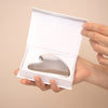 Die Anwendung mit dem VBEAUTY Gua Sha aus hochwertigem Edelstahl bietet zahlreiche Vorteile. Reduzierung von Rötungen und Hautunreinheiten