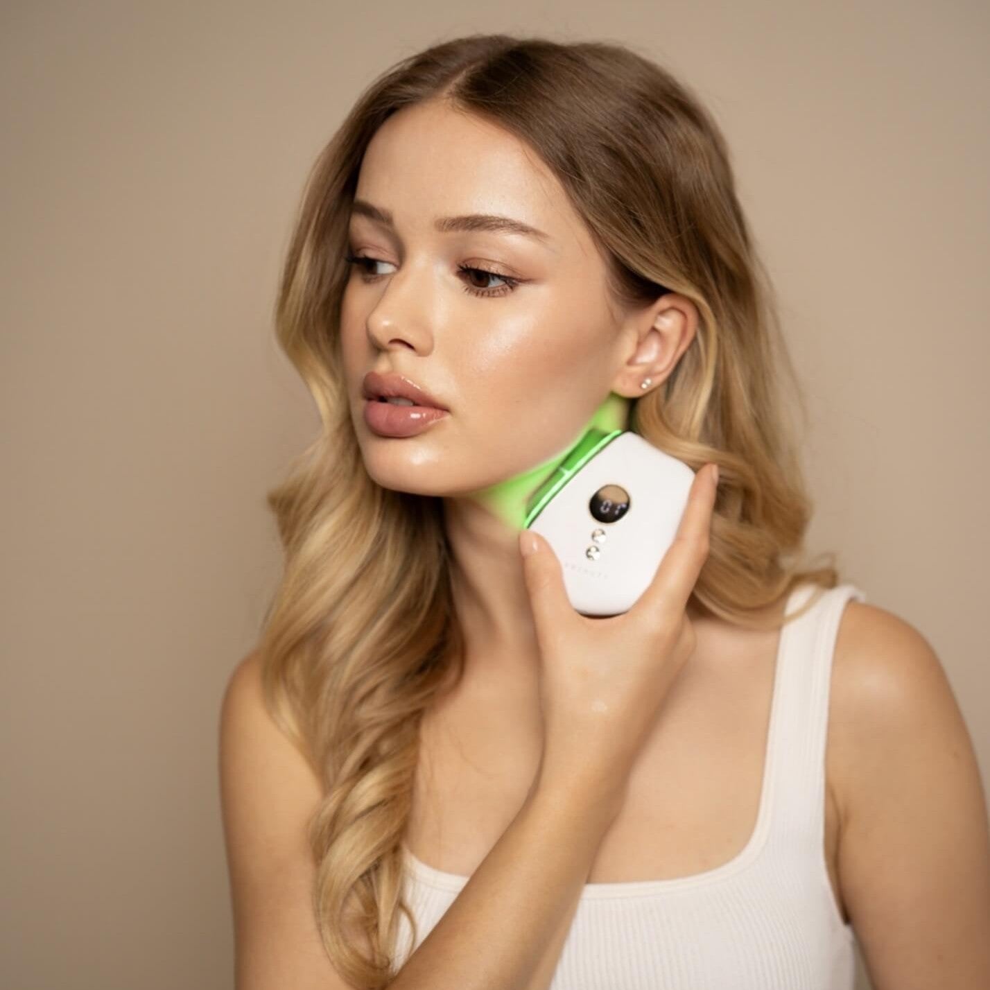 Der innovative High-End VBEAUTY EMS Face Lift Gua Sha mit USB Anschluss bietet eine umfassende Lösung für Ihre Hautpflegebedürfnisse.