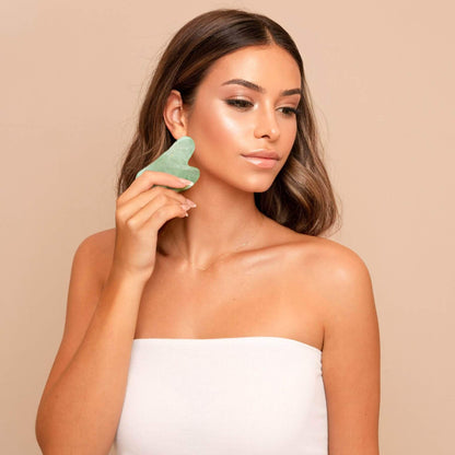 VBEAUTY Gua Sha Körper aus Jade aus der traditionellen chinesischen Medizin für straffe Haut.
