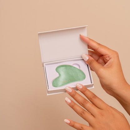 VBEAUTY Gua Sha Körper aus Jade aus der traditionellen chinesischen Medizin für straffe Haut.